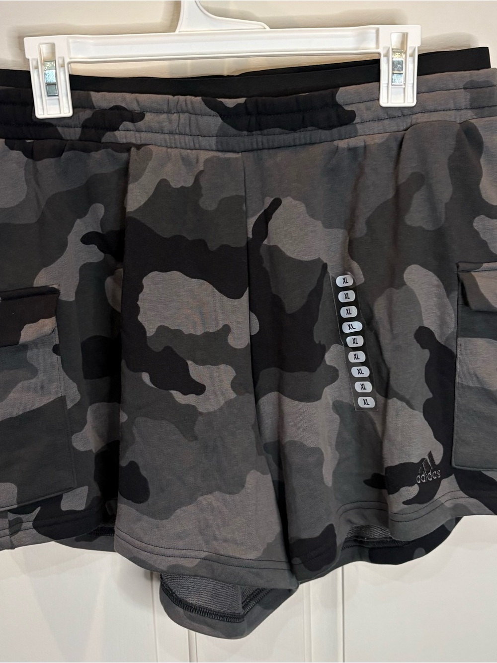 Adidas Women’s Camo Cargo Shorts Size XL